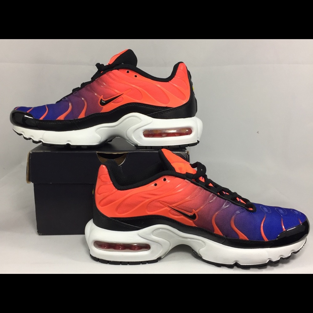 Nike Air Max Plus (Youth) - Picture 2 of 5